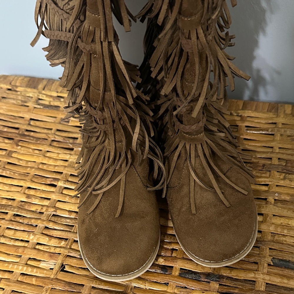 Brown Fringe Girl Boots - Picture 2 of 3
